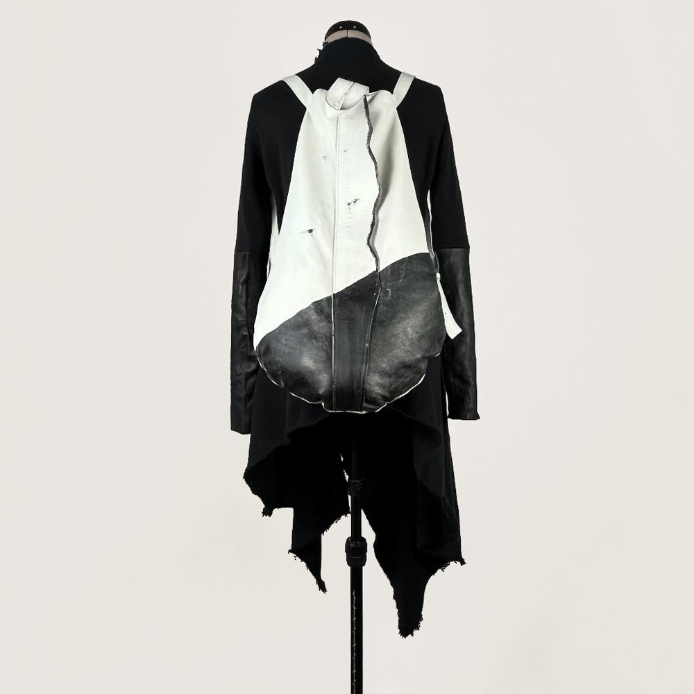 Metamorphoza White/Black Leather Backpack